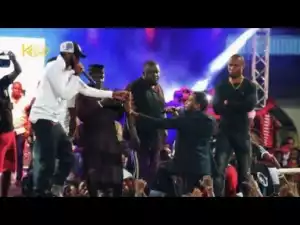 Video: D’Banj Couldn’t Hide It From Warri Fans, Signed Upcoming Artist At Harrysong Kingmaker Concert